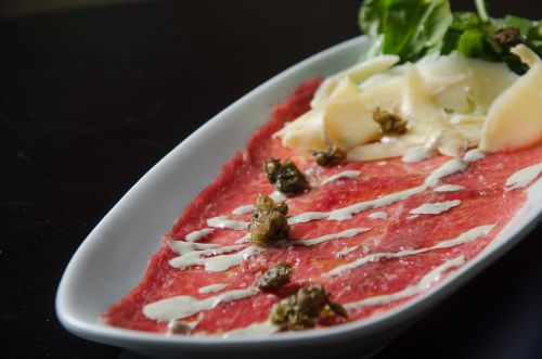 Carne con noci e formaggio
