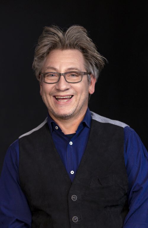 Diego Parassole comico e cabarettista italiano 