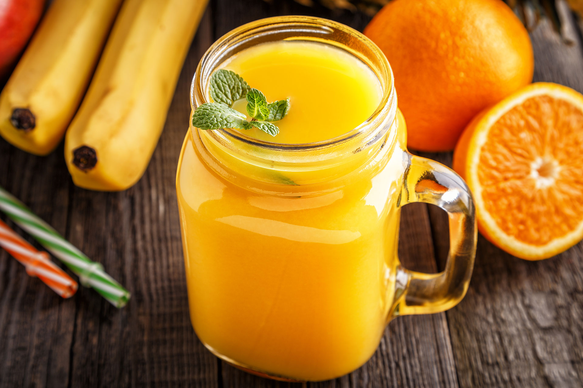 Bevanda alla frutta con arancia e banana